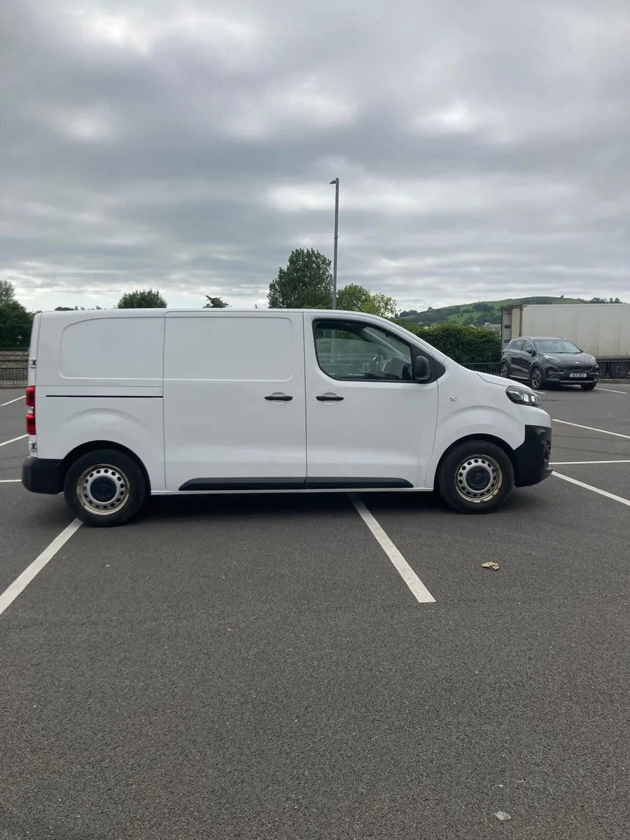 2022 Citroen dispatch - Image 3