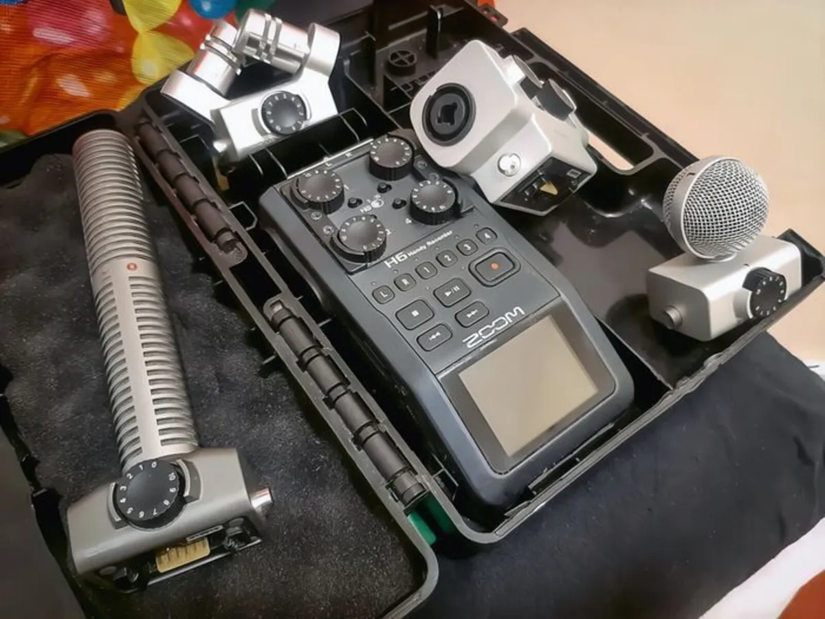 Zoom H6 Recorder - All available capsules included - Image 3