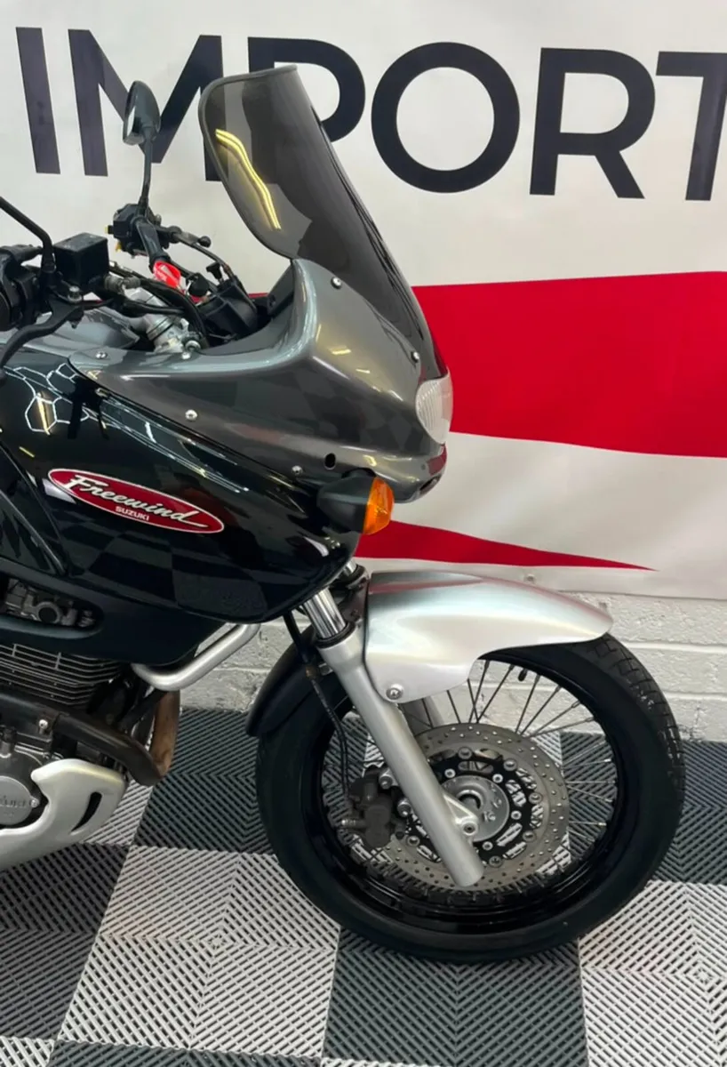 1998 Suzuki Freewind 650 - Image 4