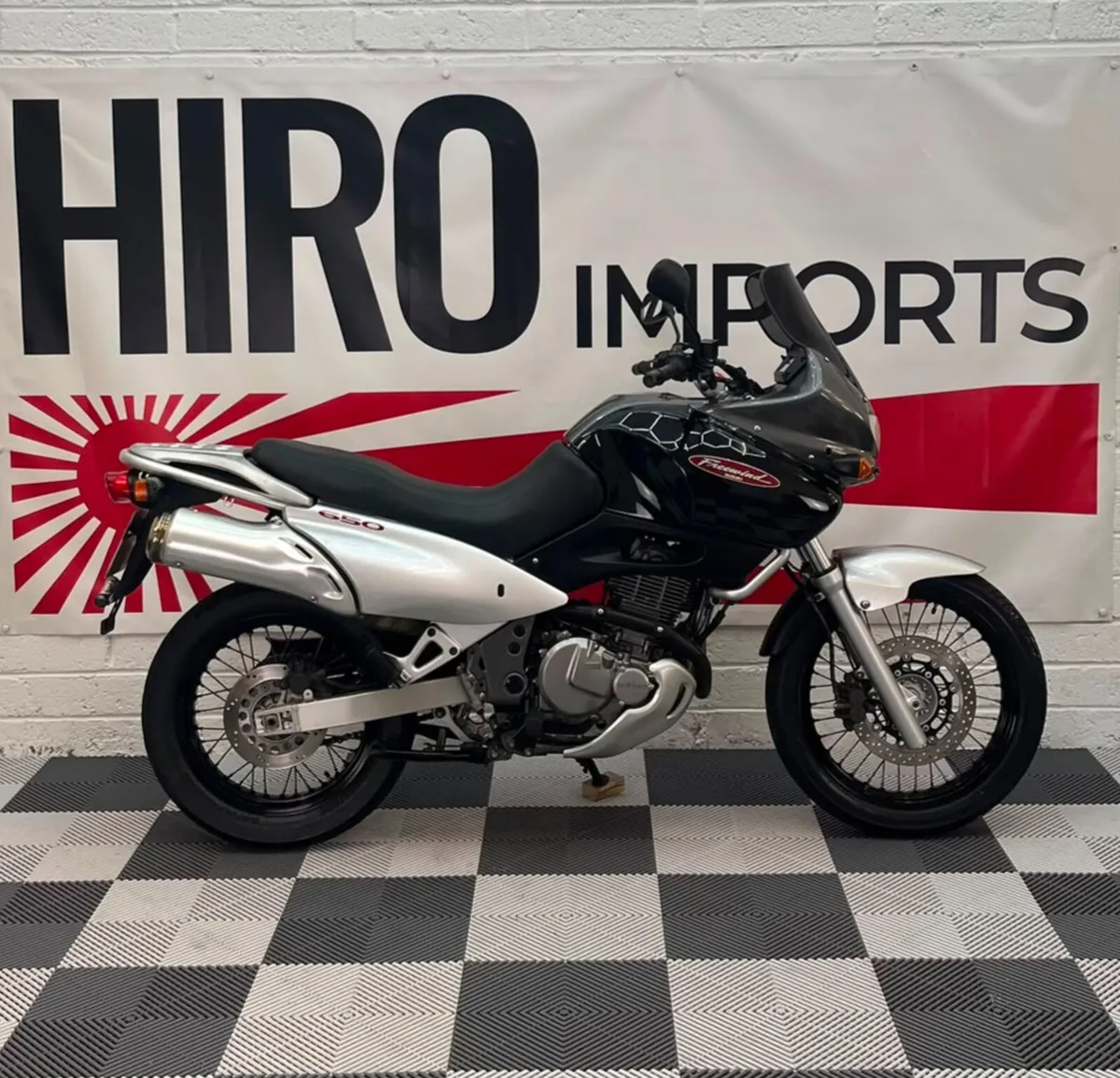 1998 Suzuki Freewind 650 - Image 1
