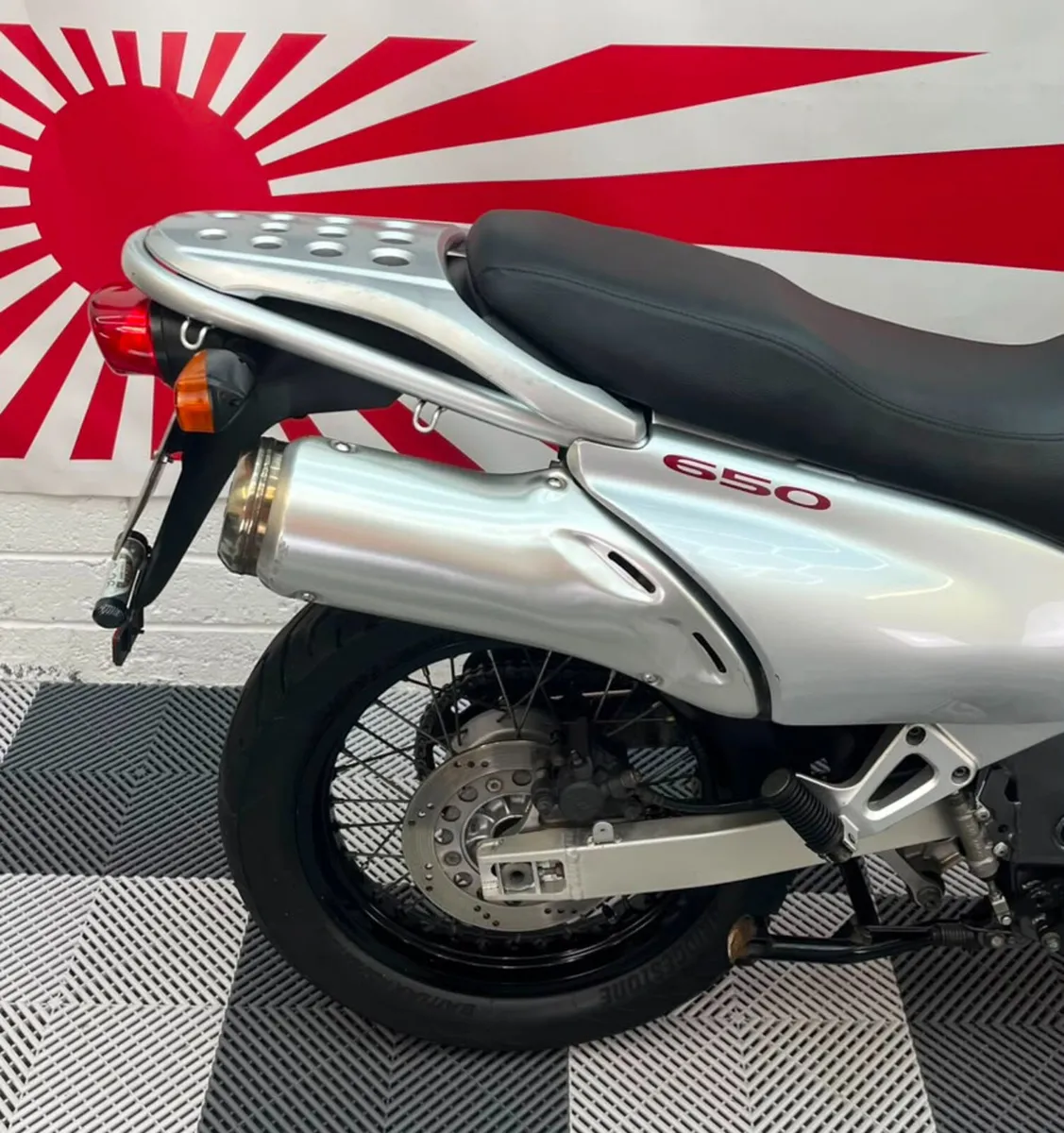1998 Suzuki Freewind 650 - Image 2