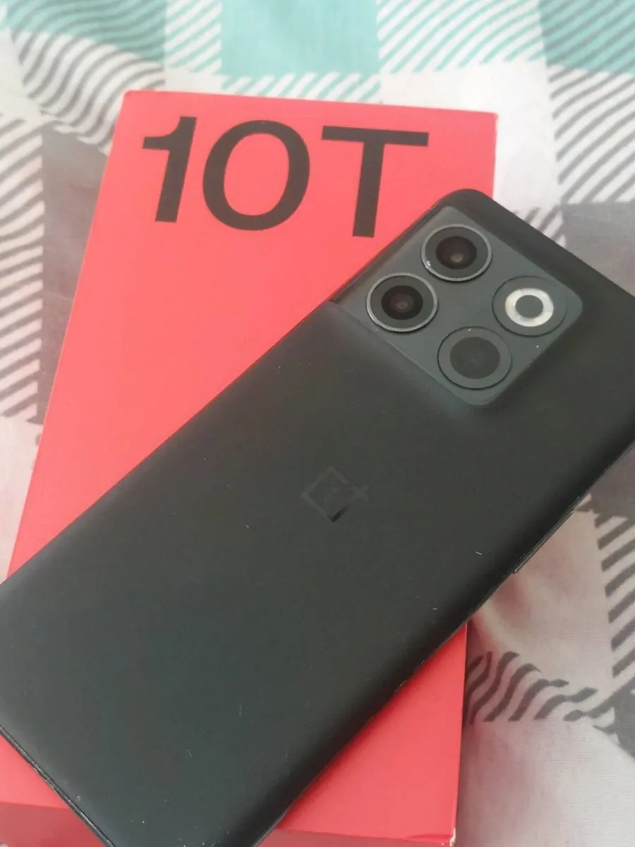 One Plus 10T duel sim unlocked - Image 1