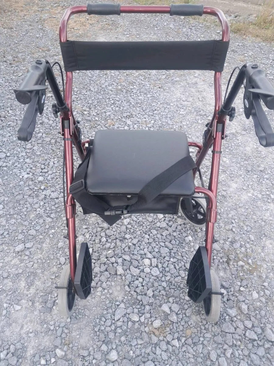 Walking aid Rollator - Image 1