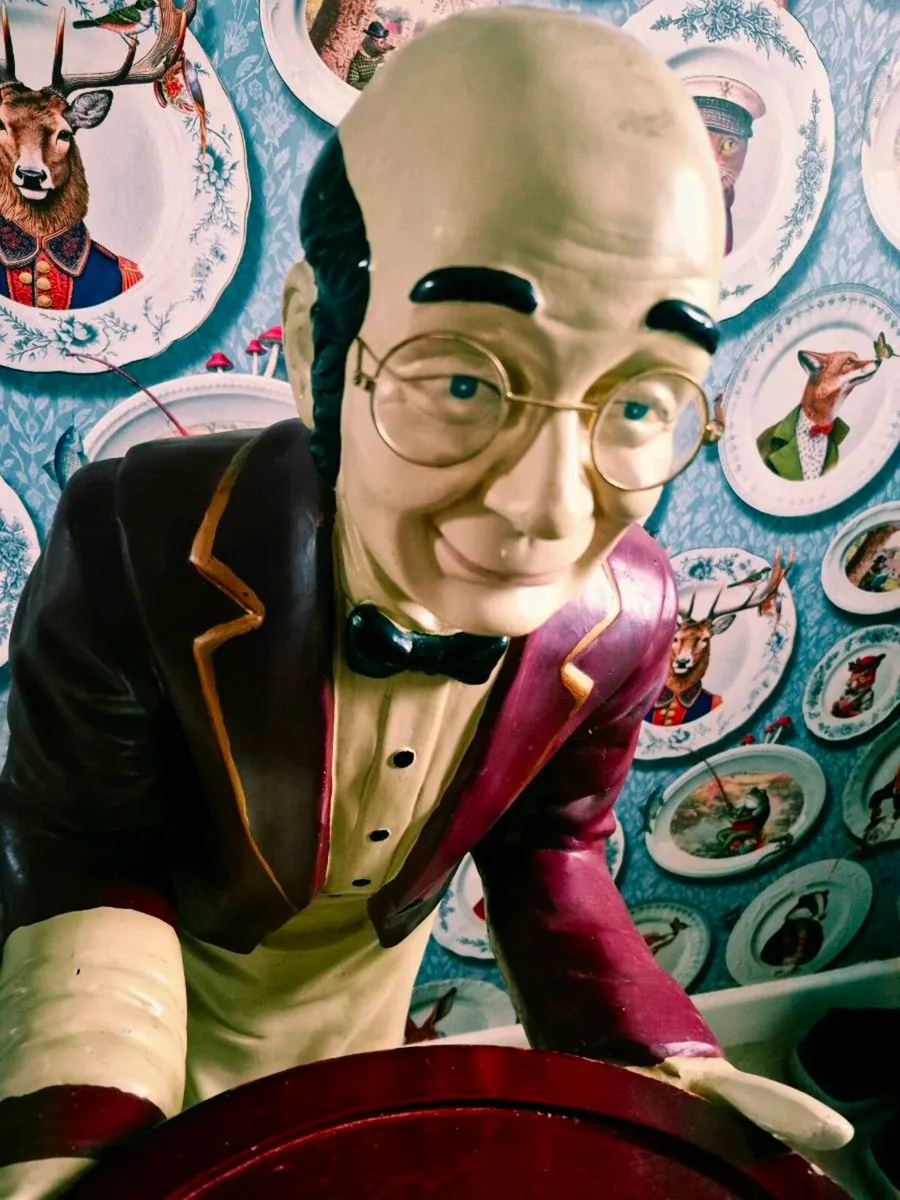 Big ornate vintage Butler. - Image 2