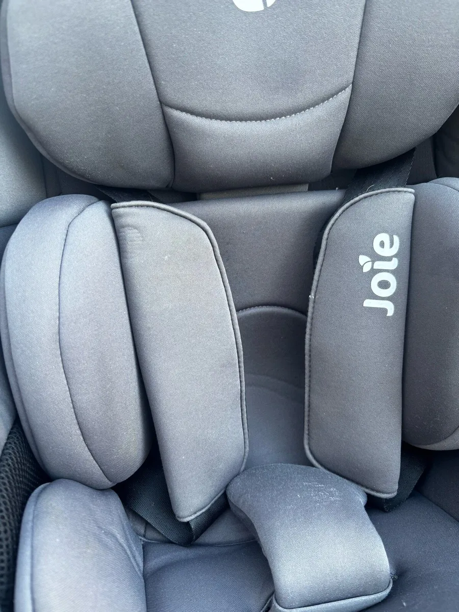 Joie spin 360 isofix car seat - Image 2