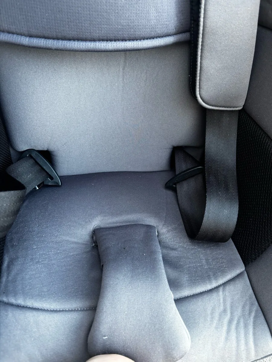 Joie spin 360 isofix car seat - Image 4