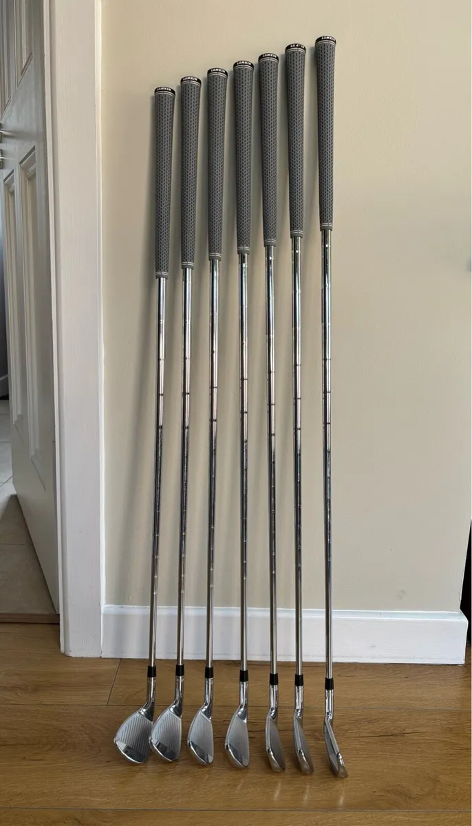 Wilson Staff Model CB forged irons 2021. (4-PW) - Image 1