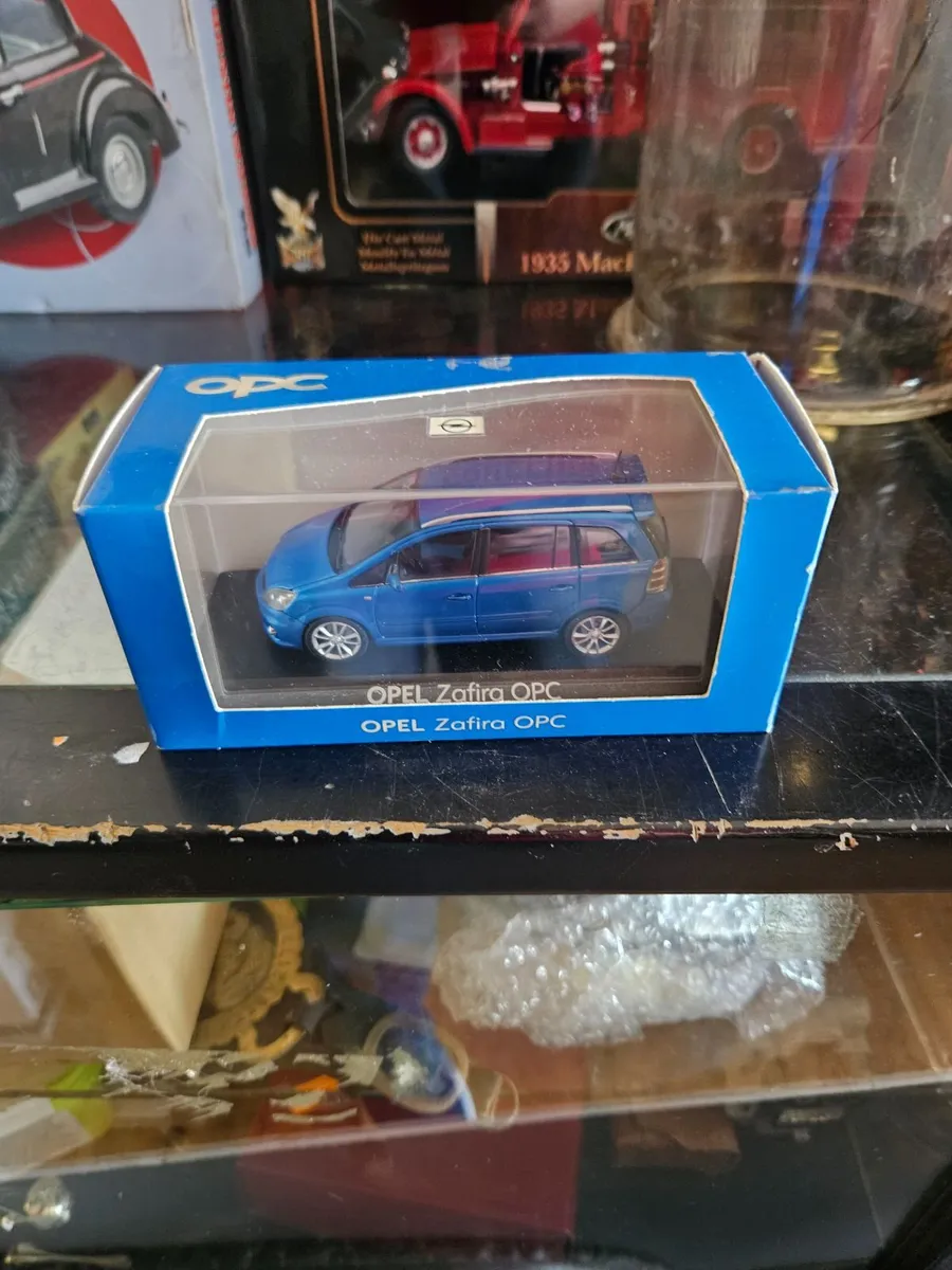 Corgi Norev Opel Zafira - Image 1