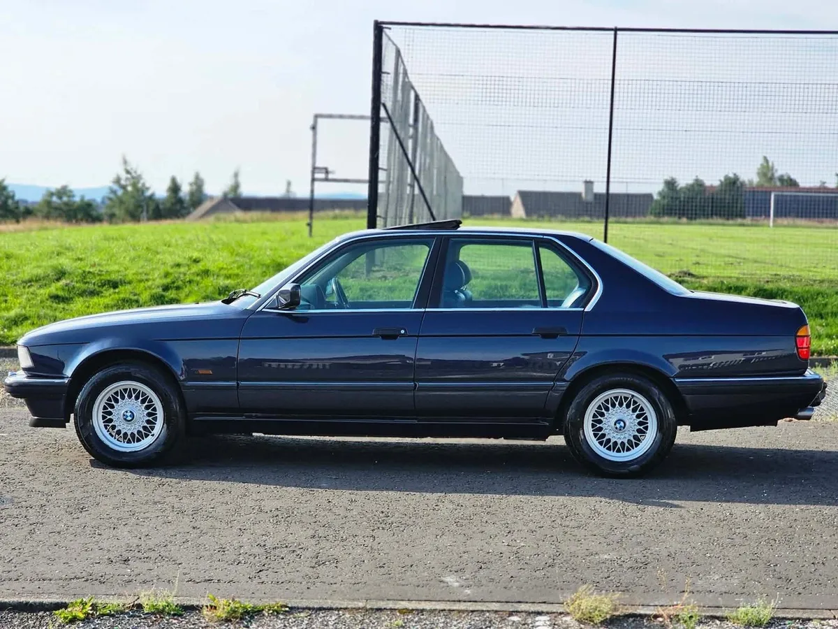 BMW 730i E32 - Image 1