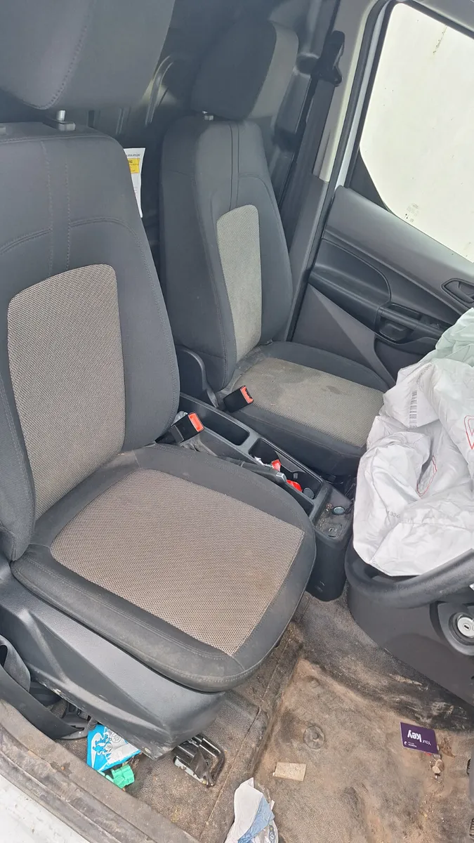 2024 Ford Transit Connect For Dismantling - Image 3