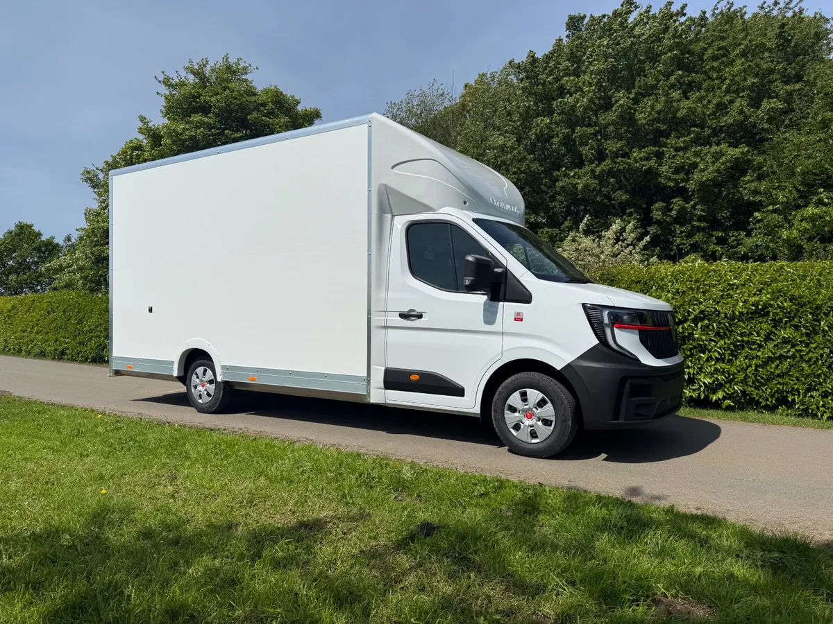 VB - 2024 Renault Master Luton Low Loader Van - Image 4