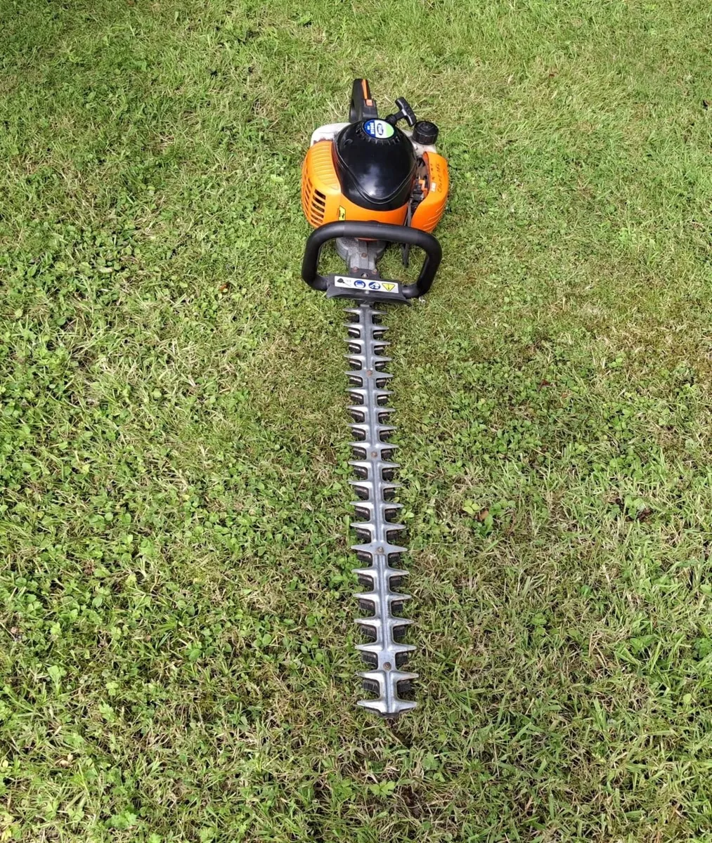 Petrol Hedge Trimmer - Image 4