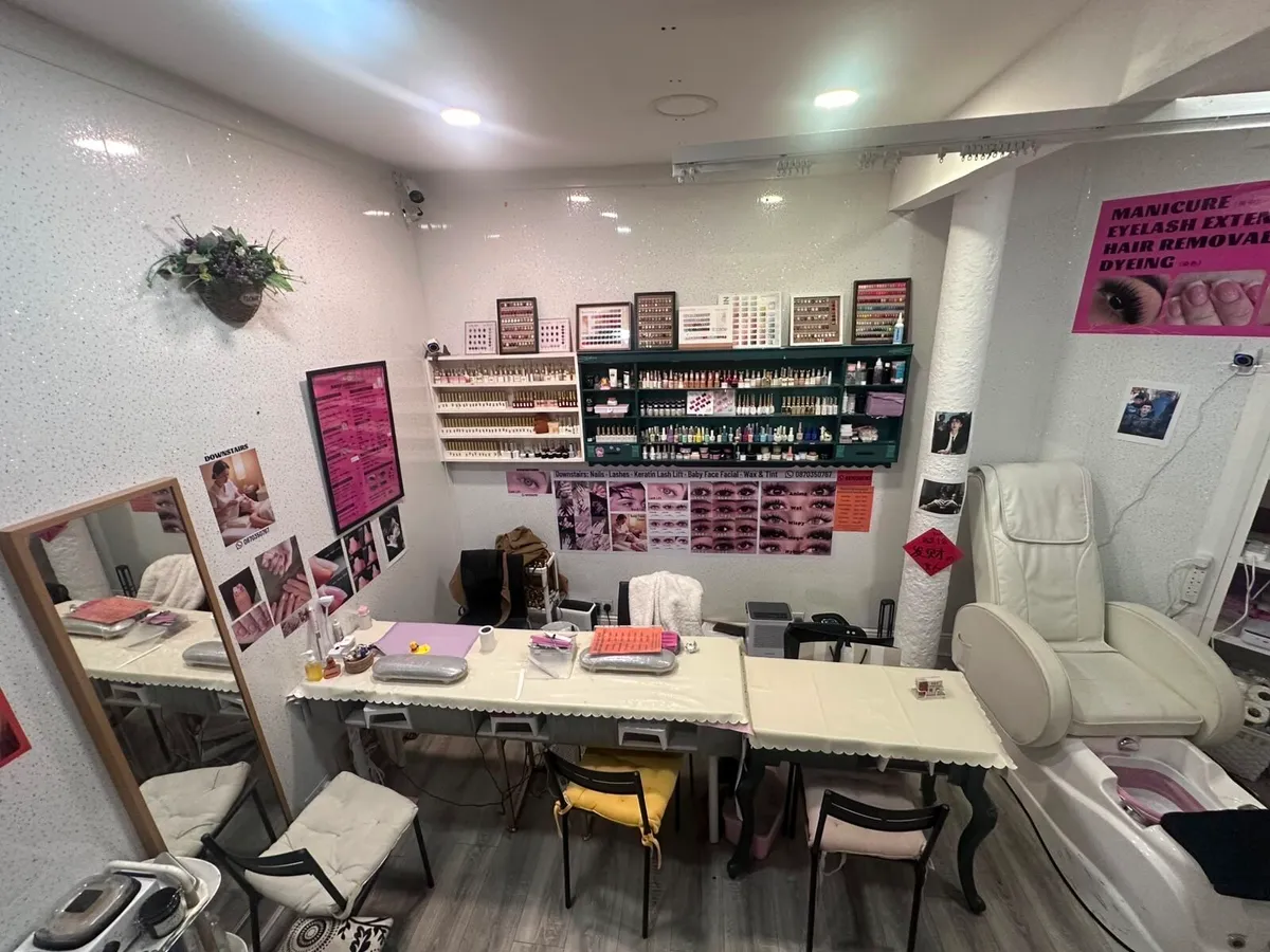 Beauty Salon D1 - Image 4