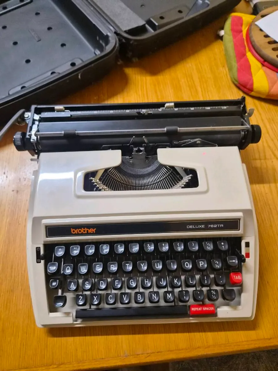 Typewriter - Image 4