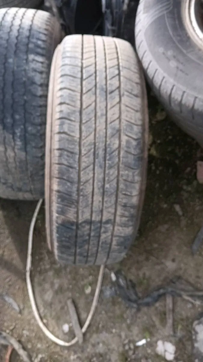 Landcruiser tyres - Image 1