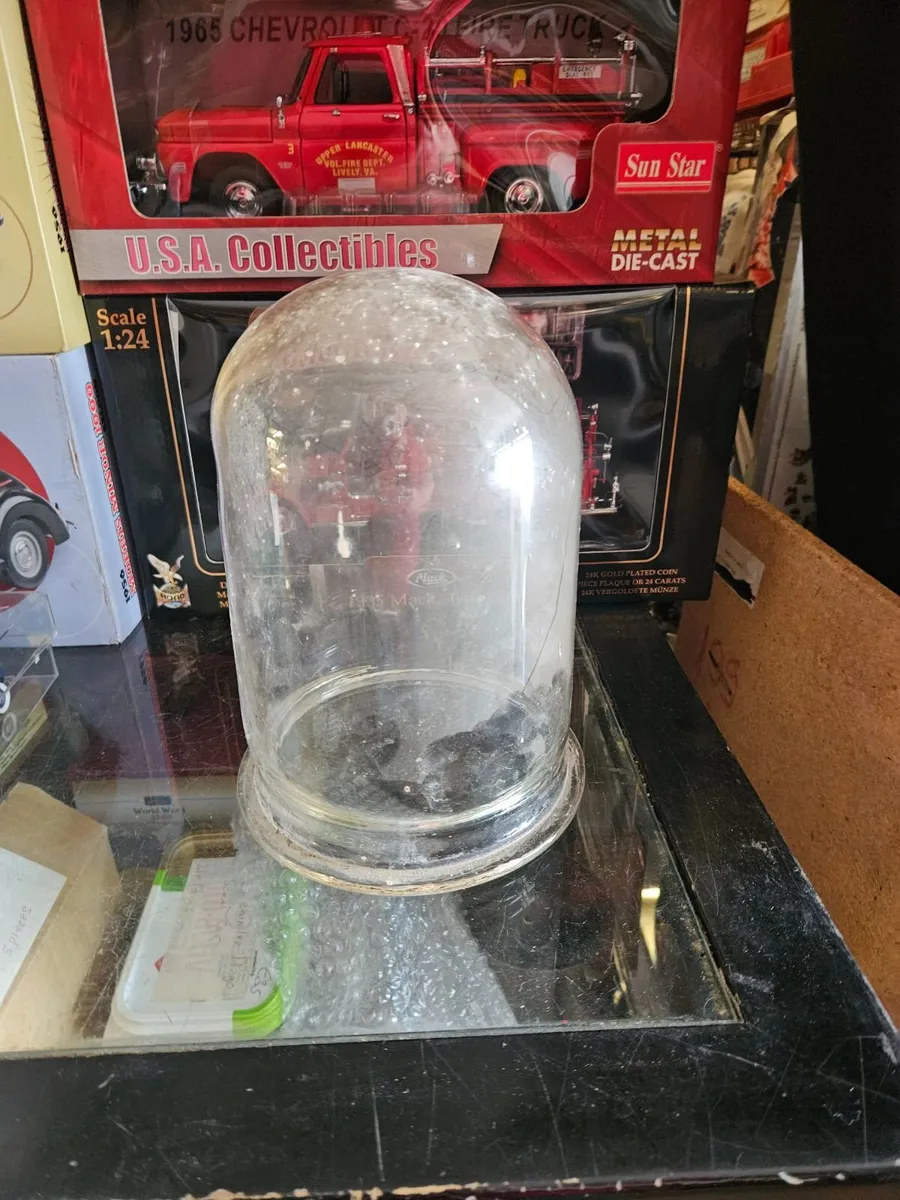 Vintage Antique Glass Dome - Image 3