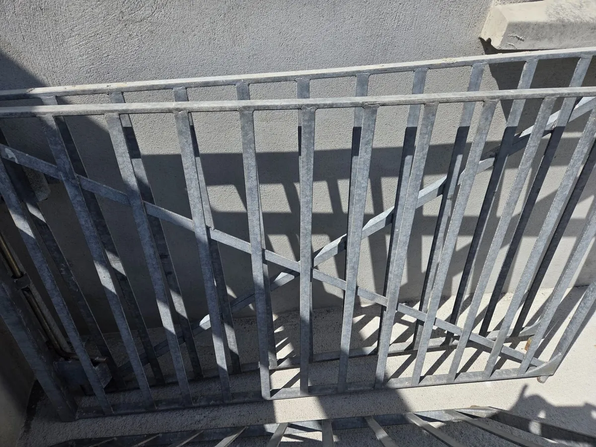 Gates - Image 3