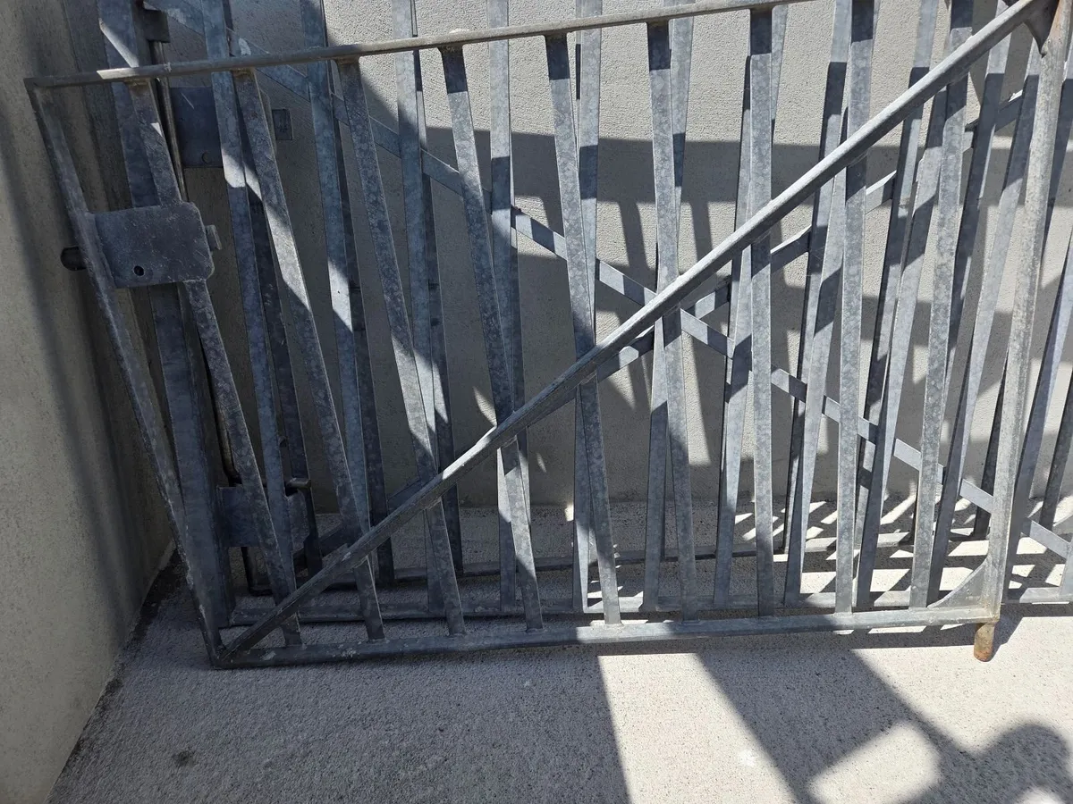 Gates - Image 4