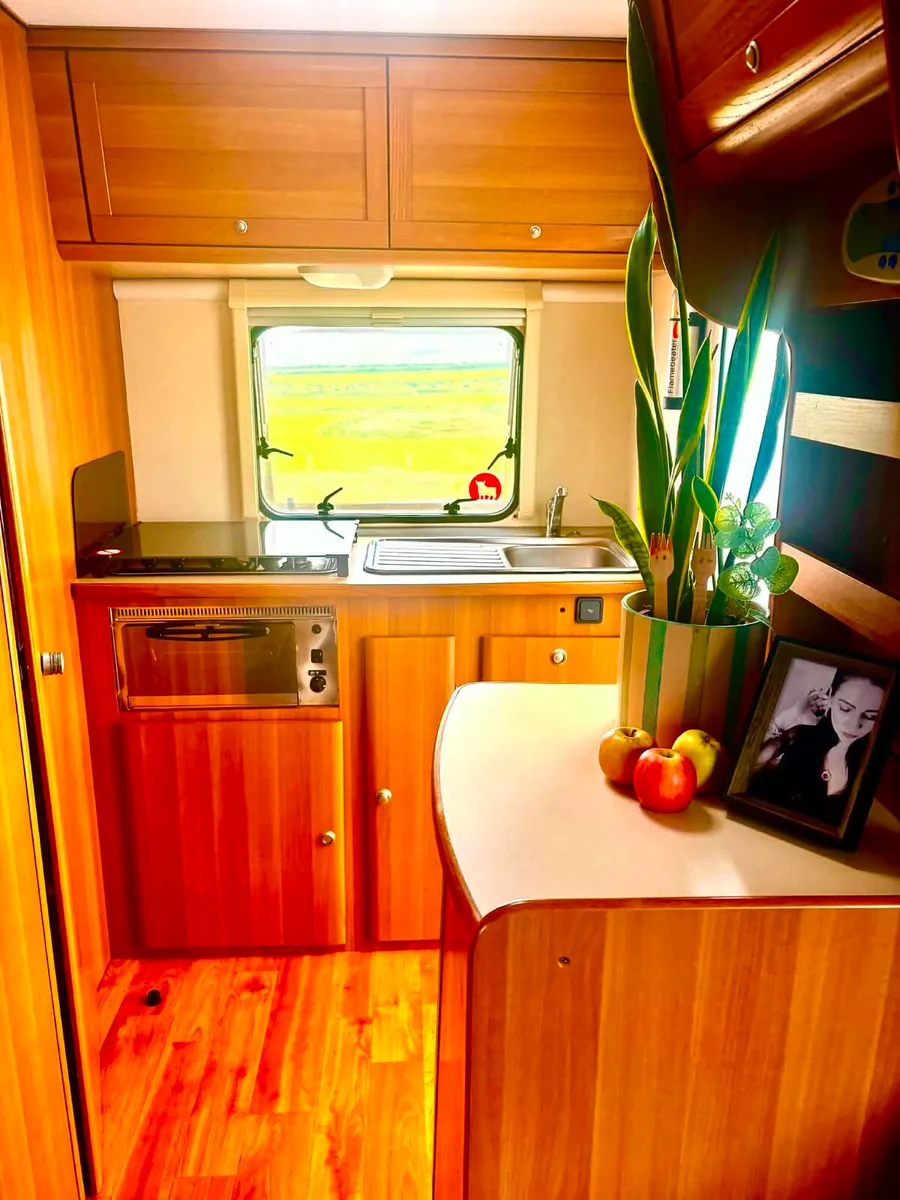 Motorhome - Image 4