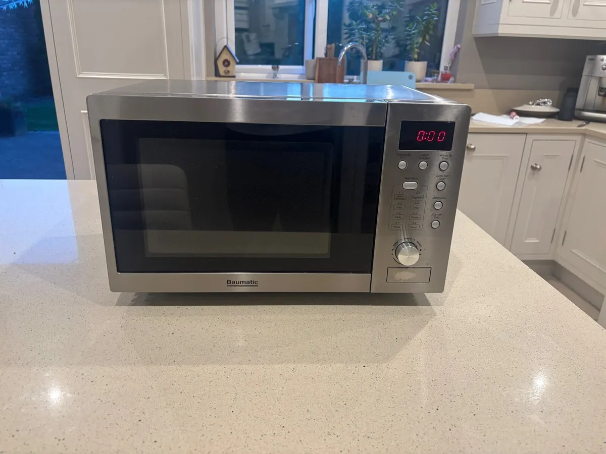 Baumatic 25 L Stainless Steel Microwave - Image 2