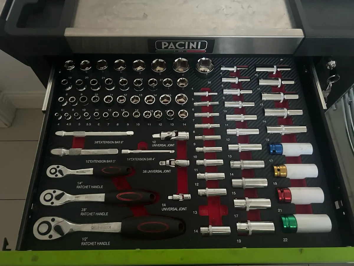 Tool box with tools - Image 2