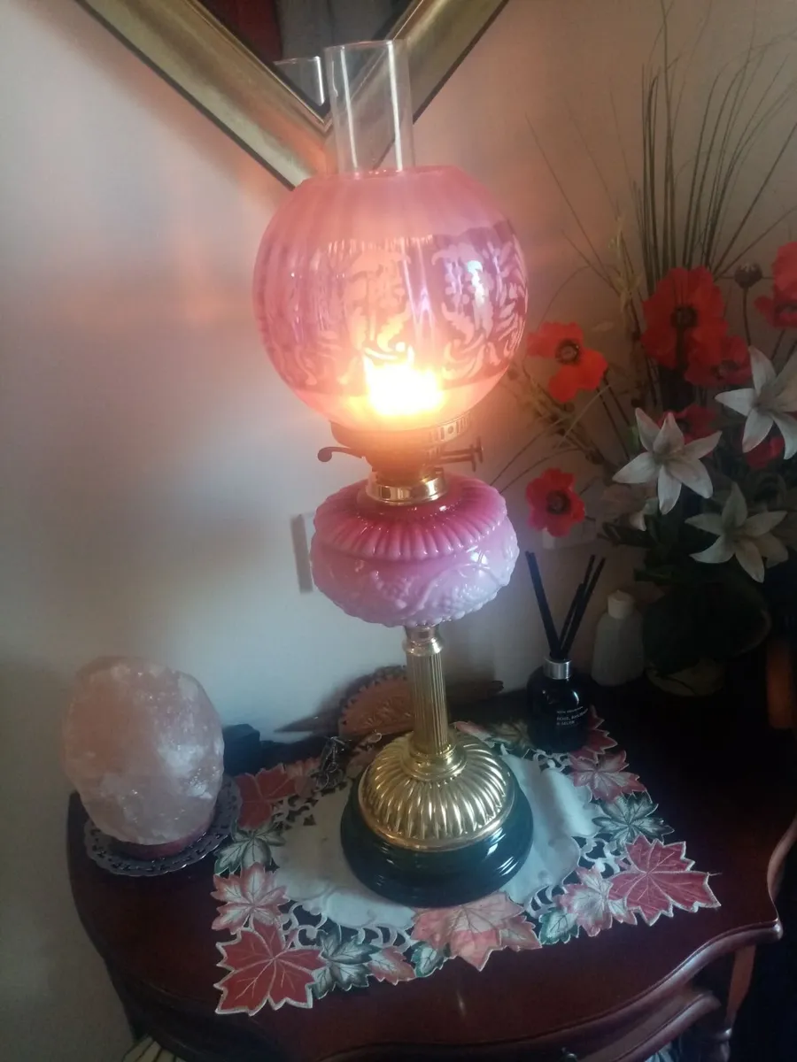 Vintage oil Lamp - Image 4