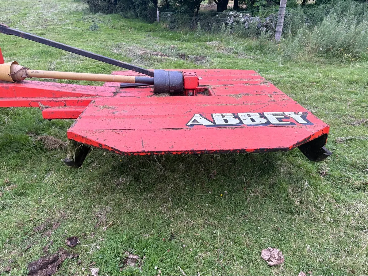 ABBEY SIDE MOUNTED GRASS TOPPER - Image 3