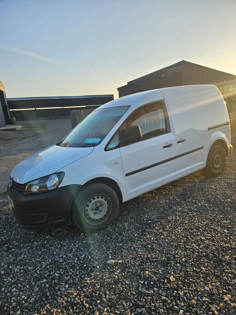 Volkswagen Caddy 2014 - Image 2