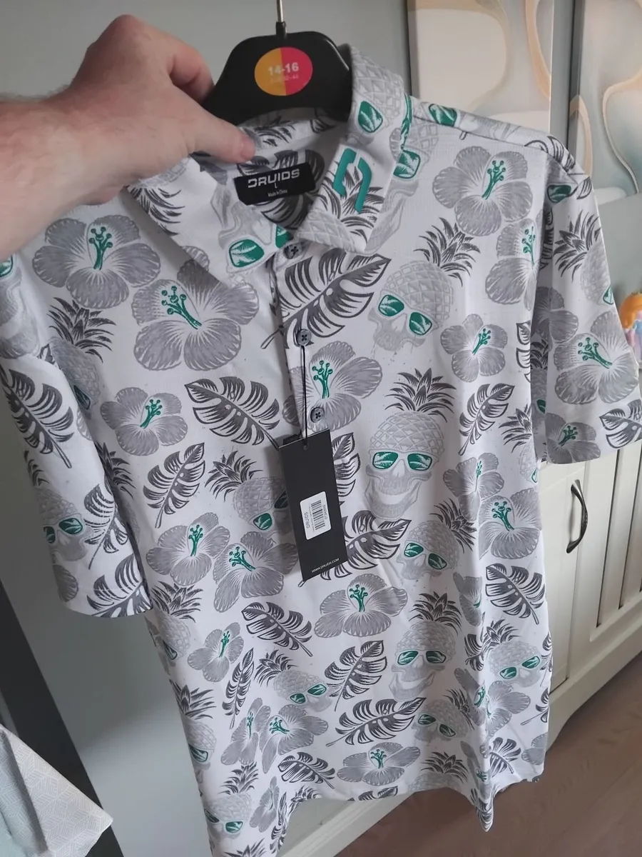Druids golf tops L looking for XL - Image 3