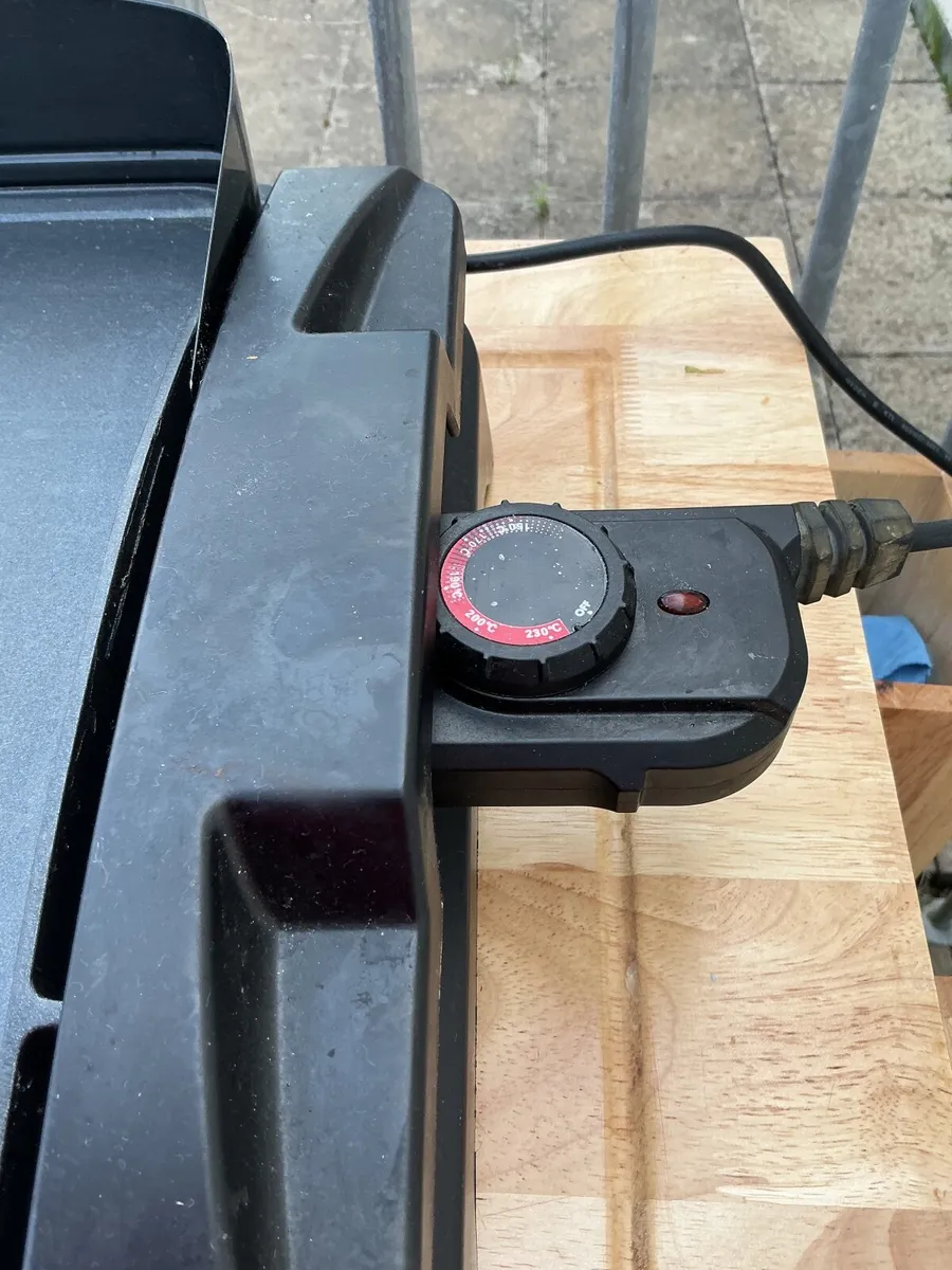 Electric Grill - Image 1