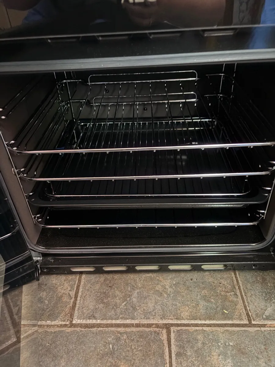 AEG 55cm Gas Cooker with Lid - White - Image 2