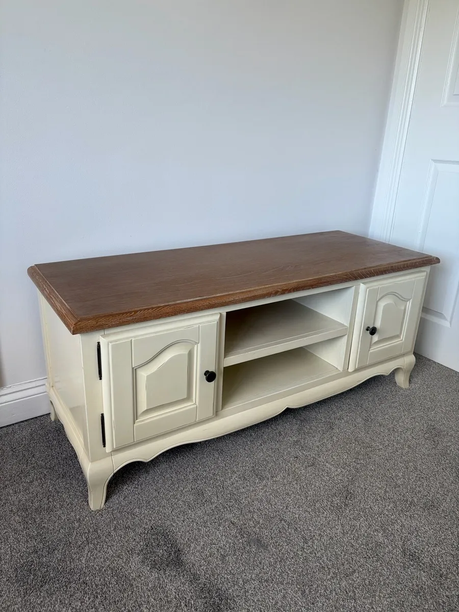 Cream & Oak TV Unit / Entertainment Cabinet - Image 1