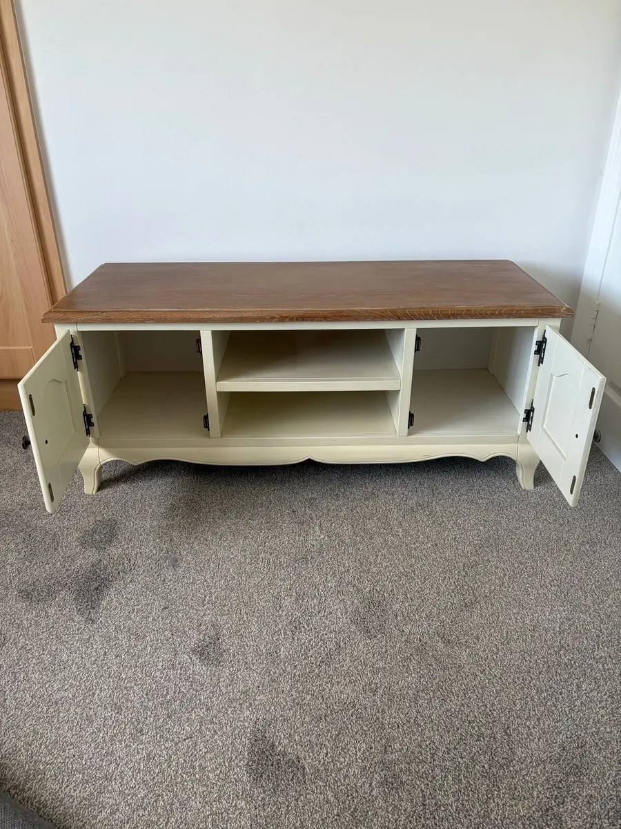 Cream & Oak TV Unit / Entertainment Cabinet - Image 4