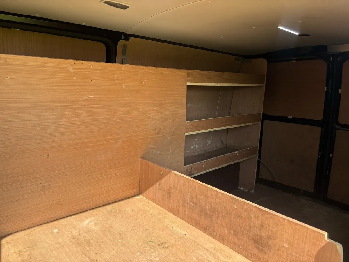 Volkswagen transporter - Image 4