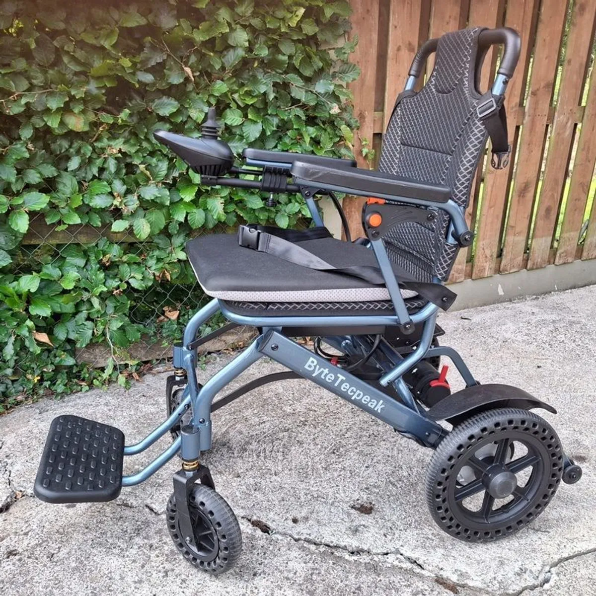 wheelchair - Image 1