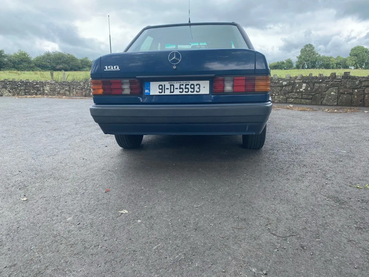Mercedes 190 W201 Diesel - Image 2