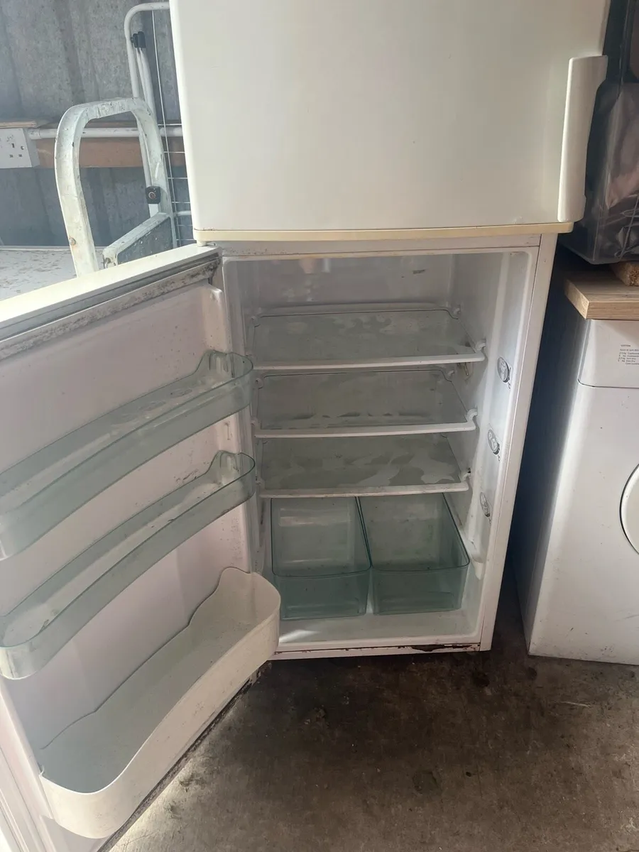 Fridge/freezer - Image 4