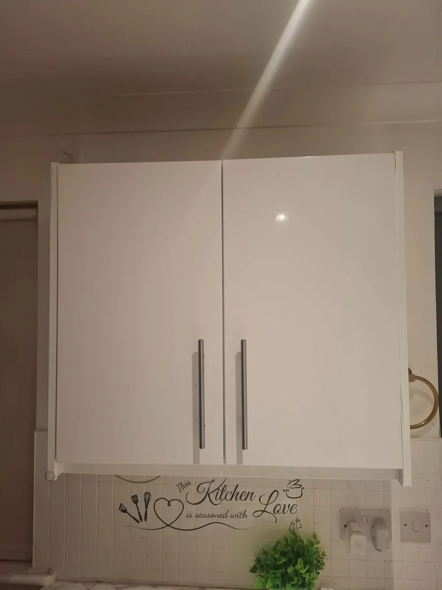 Kitchen cabinets - Image 2
