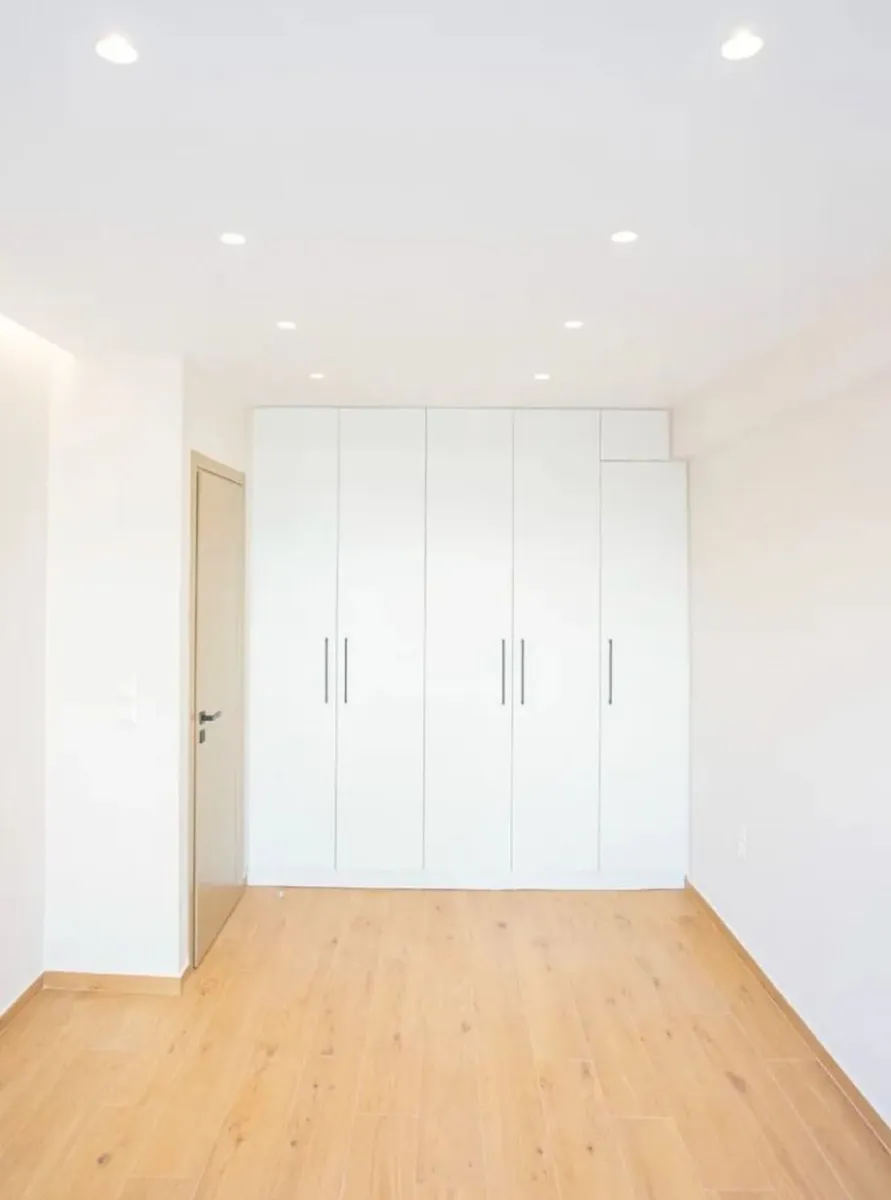Beautiful apartment in PIRAEUS PORT GREECE - Image 2