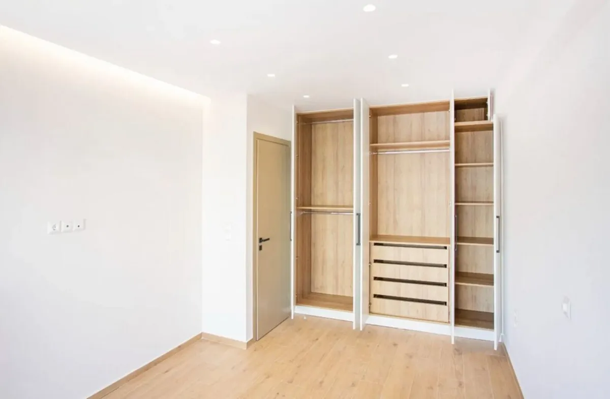 Beautiful apartment in PIRAEUS PORT GREECE - Image 3