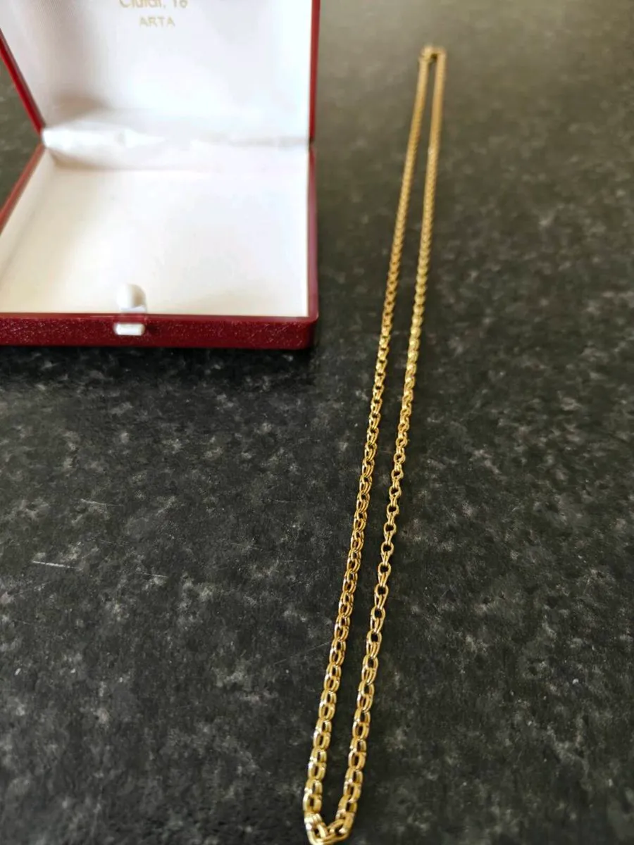 18 carat gold necklace - Image 1