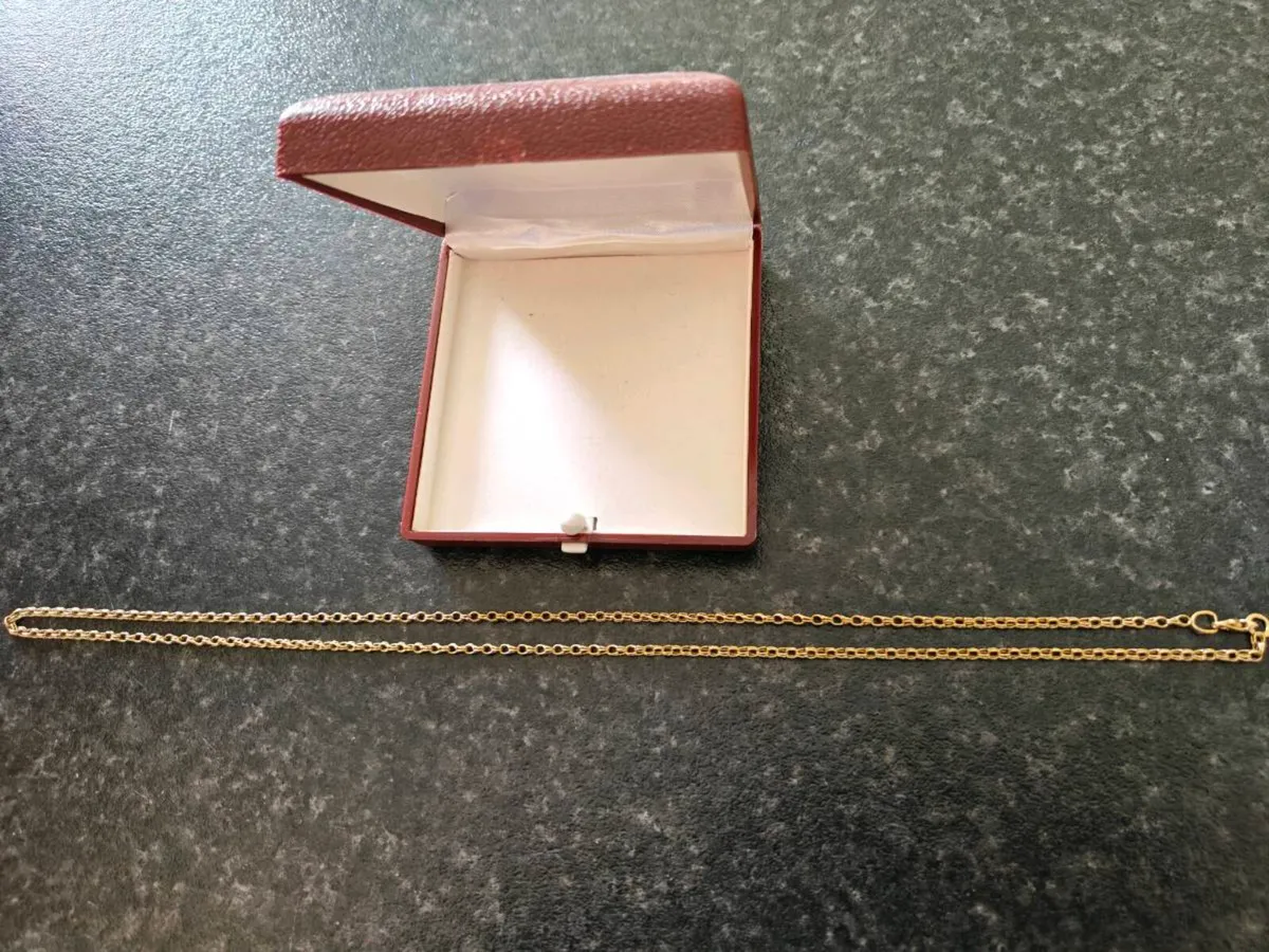 18 carat gold necklace - Image 2