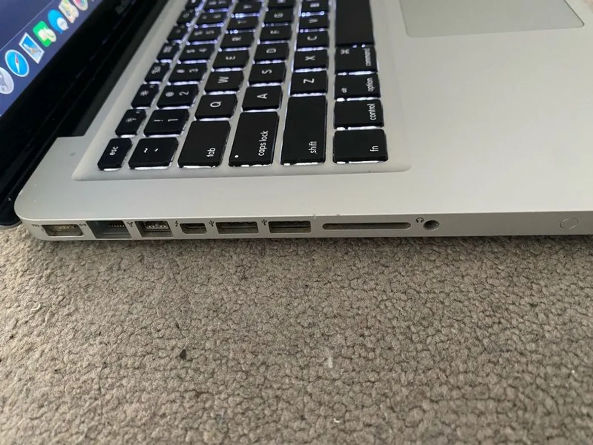 Mackbook - Image 3