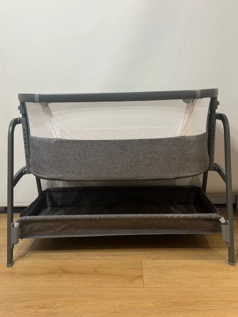 Crib for newborn - Image 1