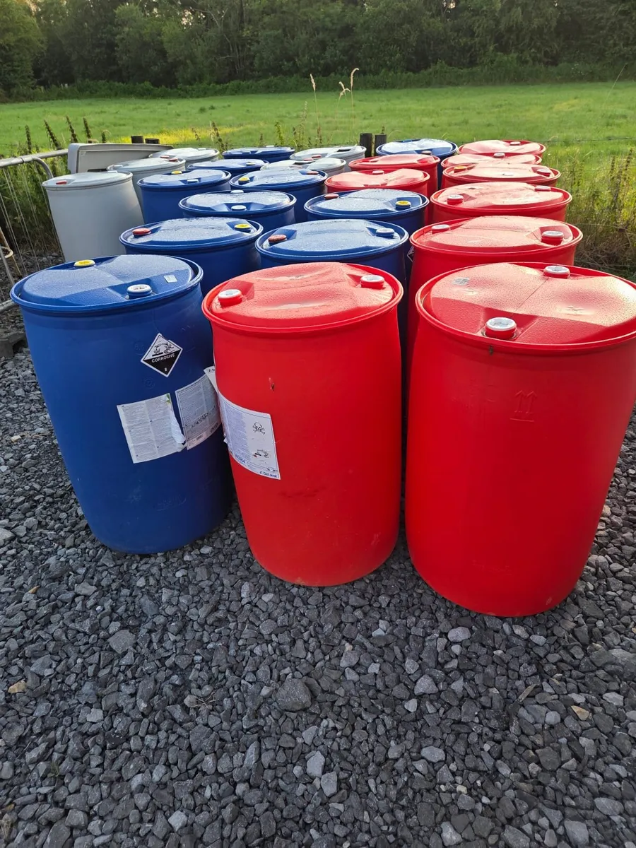 Plastic Drums & Plastic Barrells - Image 1