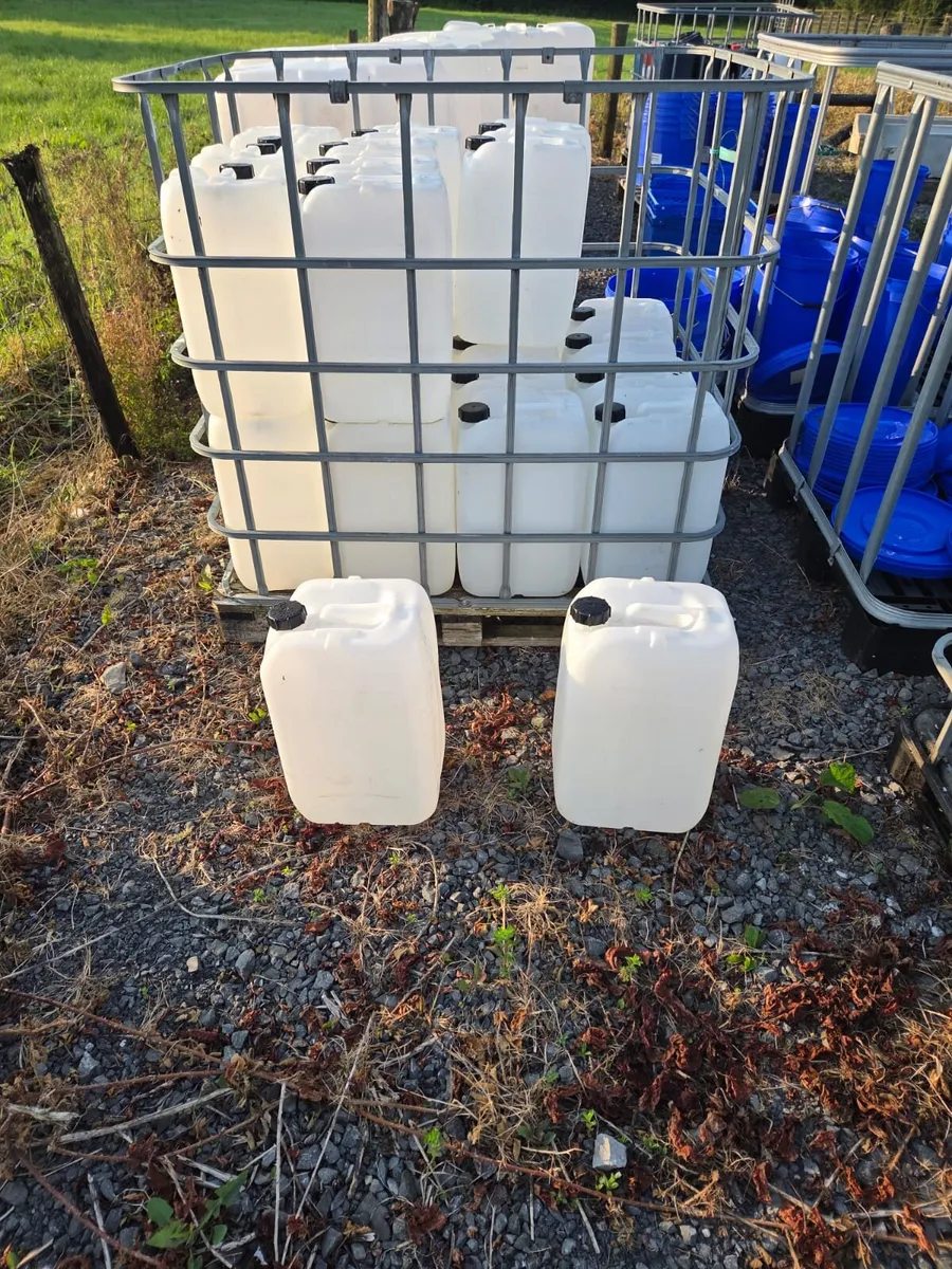 Plastic Drums & Plastic Barrells - Image 3