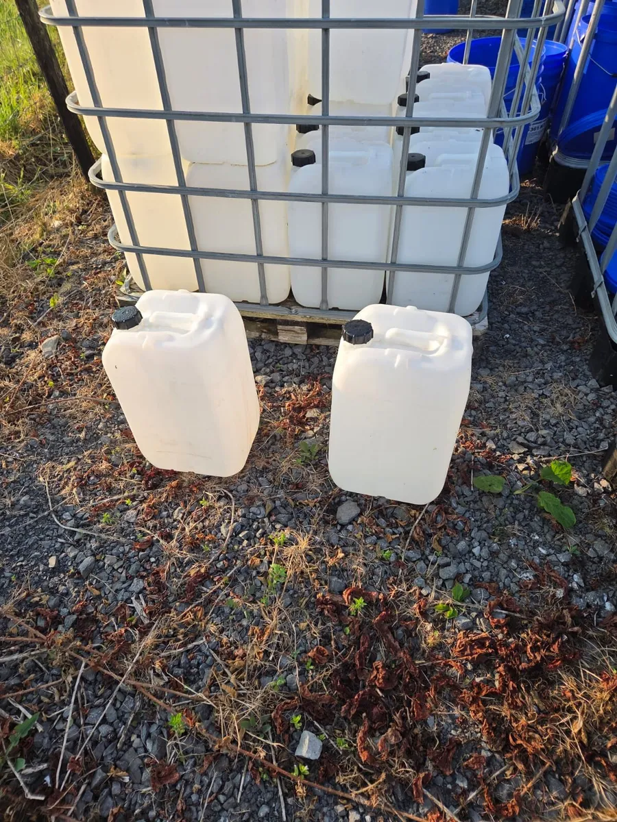 Plastic Drums & Plastic Barrells - Image 4