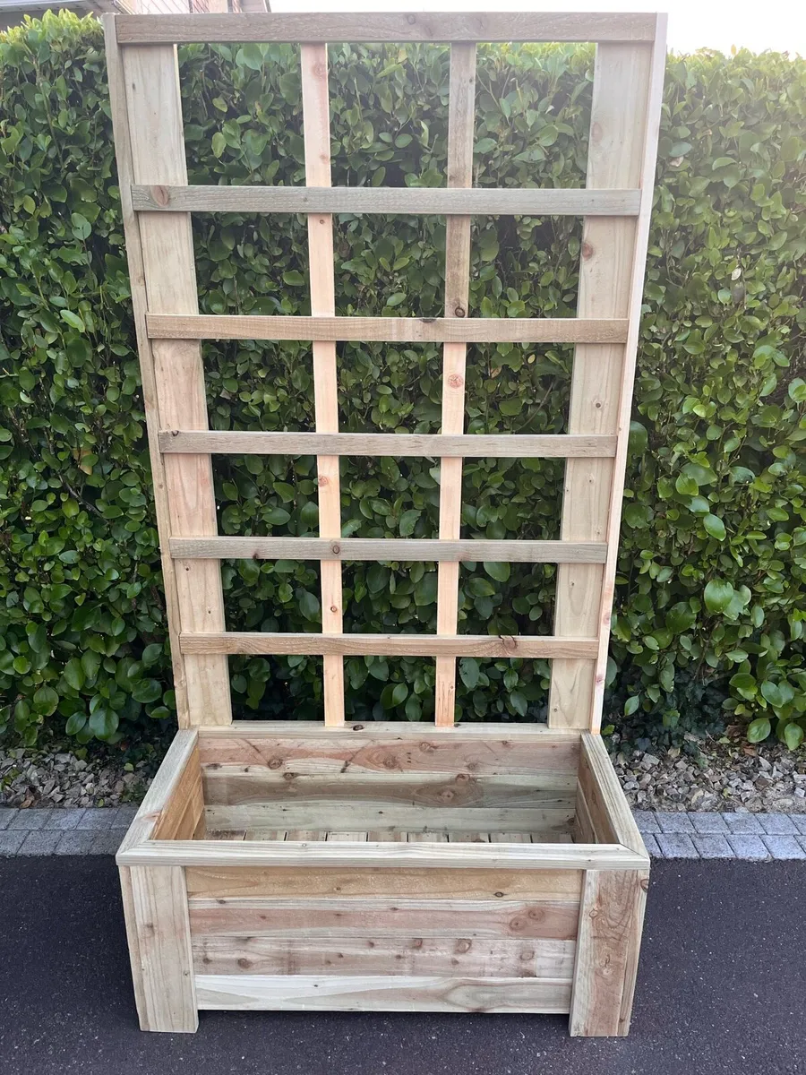 Planter box with trellis - Image 2