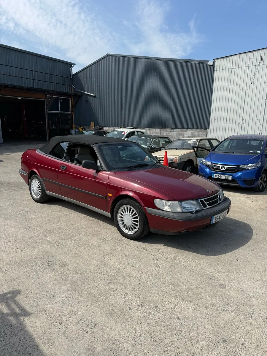 1995 Saab 900 S Convertible 2.0i - Image 2