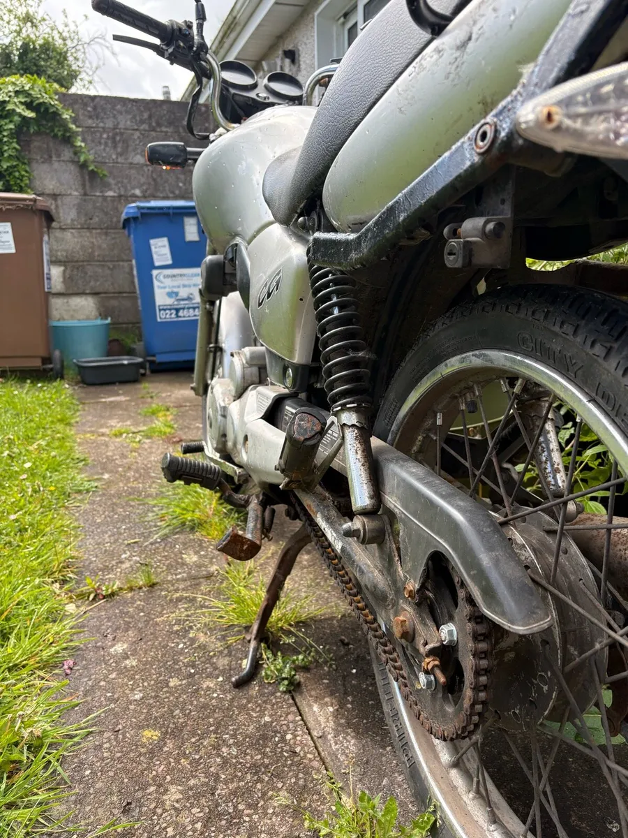 Motorbike - Image 3